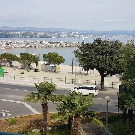 Apartment Opatija-icici *